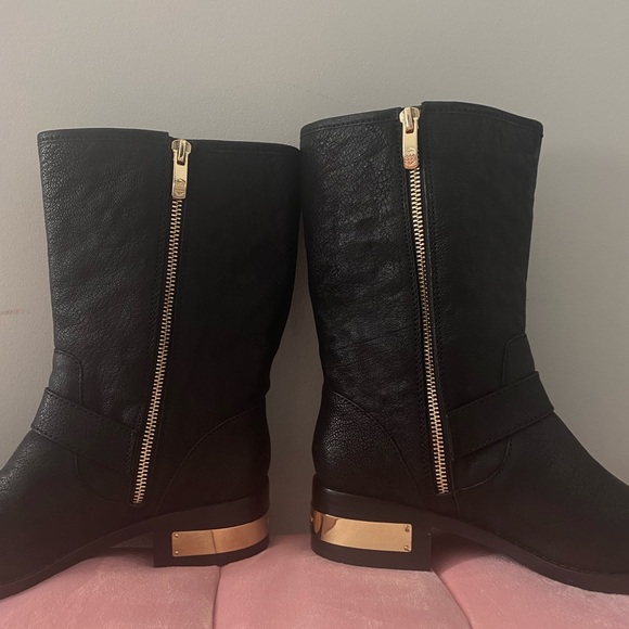 SALE! VINCE CAMUTO WINCHELL – MOTO BOOT No Offers - Picture 3 of 11